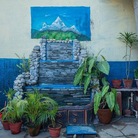Hotel Bougainvillea ポカラ エクステリア 写真